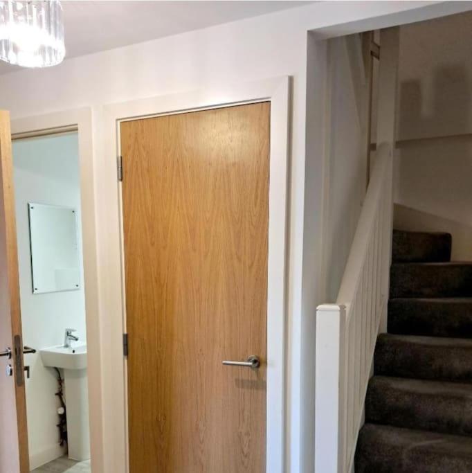 Apartment Spacious 2 Bed Duplex Salford M5 *
